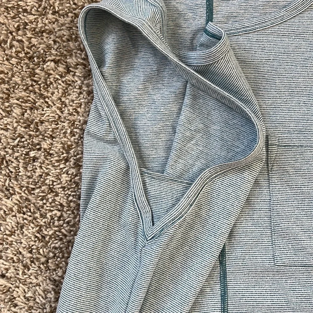 Lucy tank top striped Athletic blue & white size medium